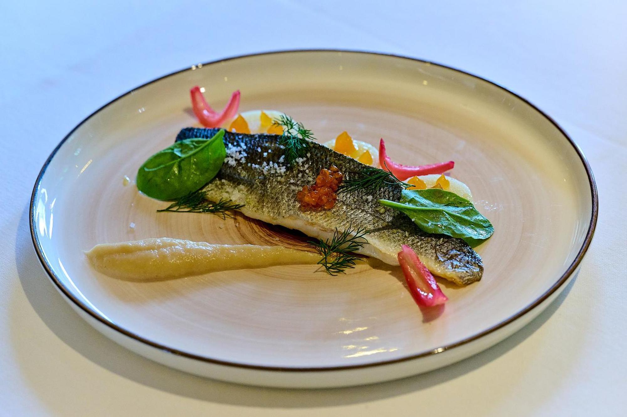 Logis L'Ermitage Hotel & Restaurant Saulges Екстериор снимка