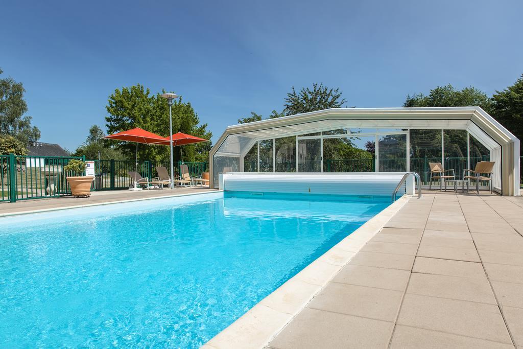 Logis L'Ermitage Hotel & Restaurant Saulges Екстериор снимка